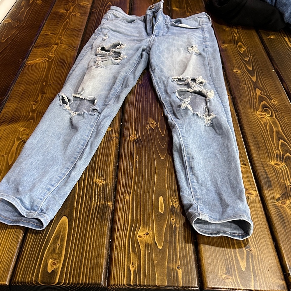 American Eagle Outfitters Light Blue Distressed Women's Straight Leg Jeans